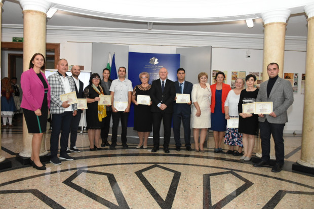 Десет български учители бяха отличени за своята работа и принос