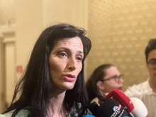 Мария Габриел: Българските граждани и техните семейства първи бяха евакуирани от Газа
