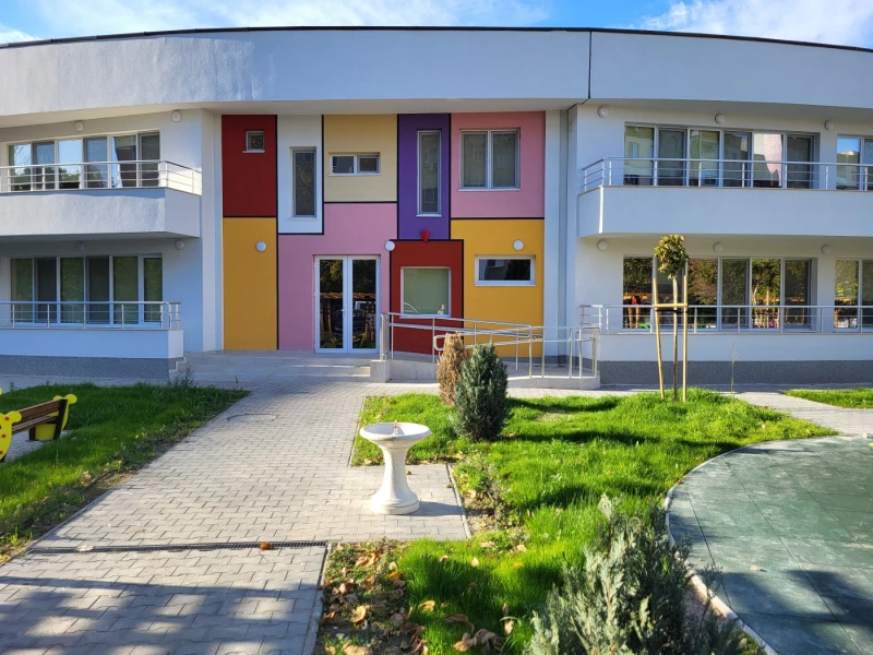 В края на мандата кметът Димитров обиколи някои от новите детски градини в Пловдив