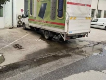 Питейна вода тече вече дни по "Брезовско шосе"