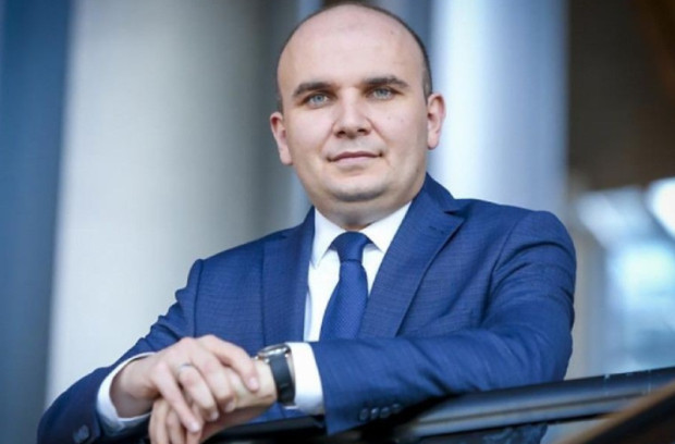 Лидерът на европейските либерали Илхан Кючюк е на двудневна визита