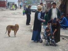 Карат роми да записват децата си на училище