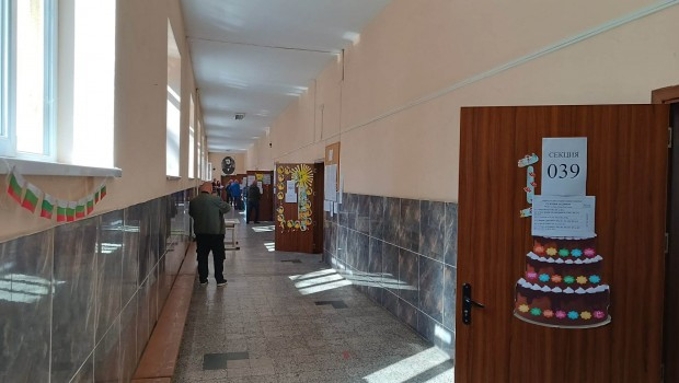 В Пловдивска област вторият тур на местните избори започна спокойно