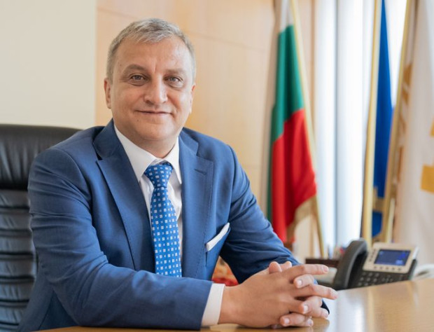 </TD
>Илко Стоянов печели изборите за кмет в Благоевград. Това показва