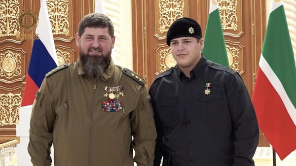 Синът на президента на Чечения Рамзан Кадиров Адам макар да е само