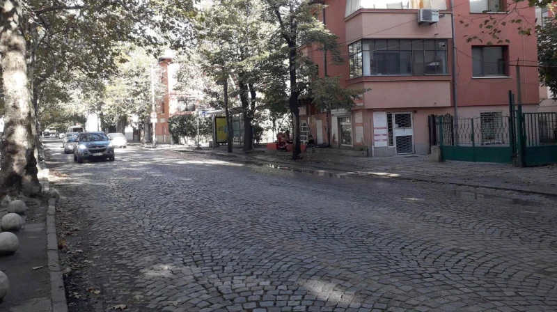 Реконструкцията на улица "Царевец" все по-близо