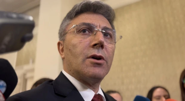 Мустафа Карадайъ е подал оставка