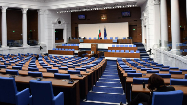 Първо заседание на парламента след местните избори Очаква се депутатите