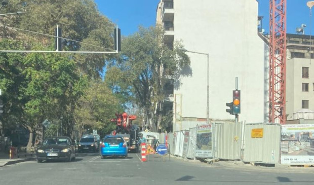 TD Затваряне на натоварена улица поради строеж на жилищна сграда видя