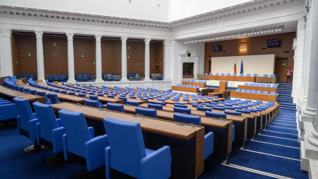 През следващата седмица председателите на комисиите в парламента ще поканят