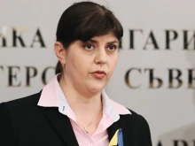Лаура Кьовеши идва в България