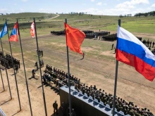 Русия и Китай задълбочават сътрудничеството си в отбраната с визита на топ военен от Пекин в Москва
