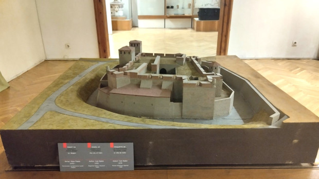 Видинският регионален музей си върна ценни експонати макети на крепостта Баба