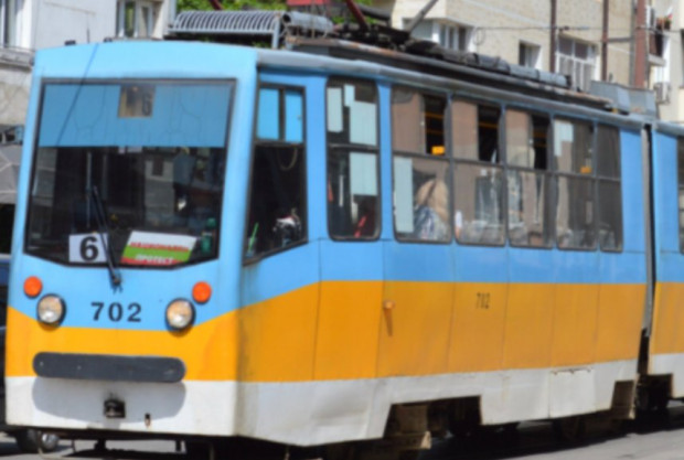 Променят движението на трамвайни линии в столицата заради ремонт