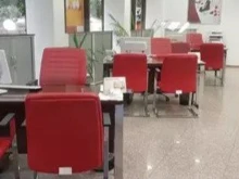 Банкер: Доста по-евтино е разплащането през мобилни приложения, отколкото в банковия салон