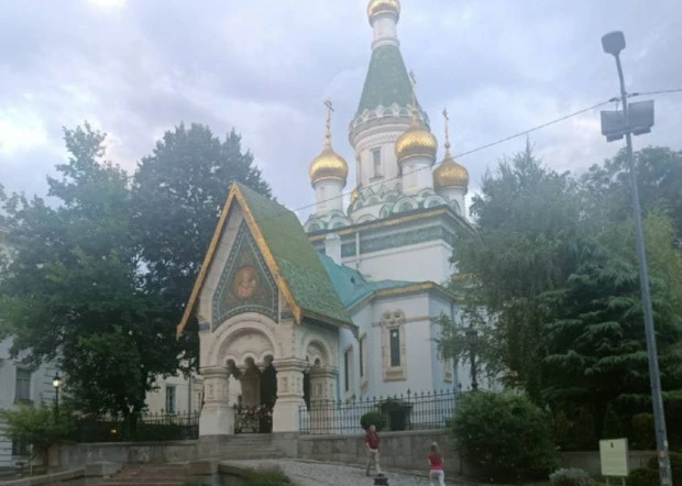 Отварят Руската църква в София