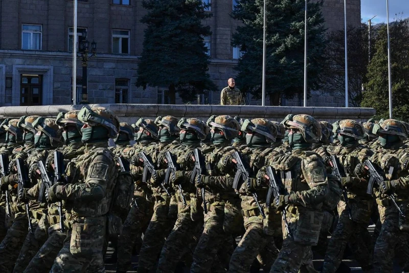 Илхам Алиев оглави военен парад в Степанакерт: Показахме на целия свят силата на Азербайджан