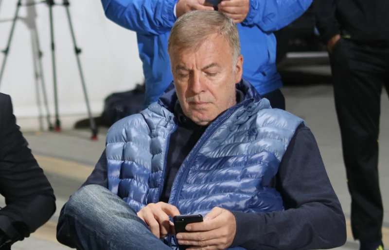 Наско Сираков също скочи на БФС: Категорично съм против това управление!