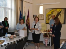 В последния си работен ден кметът на Ловеч отбеляза своя рожден ден