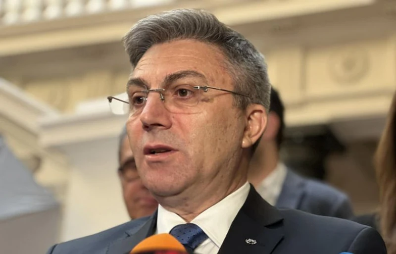 Карадайъ с първа публична изява след оставката