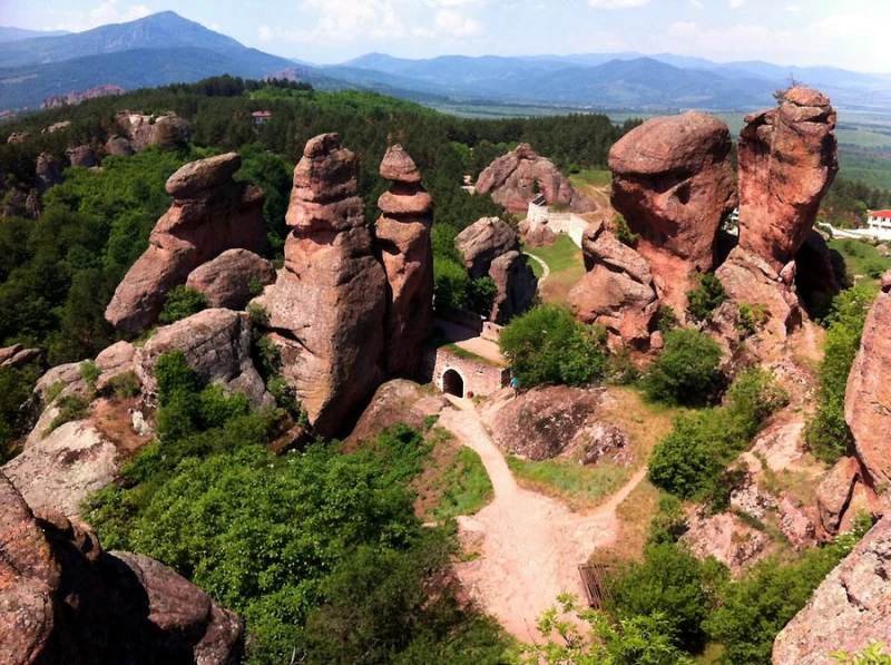 Скални фигури вдъхновяват фантастични легенди