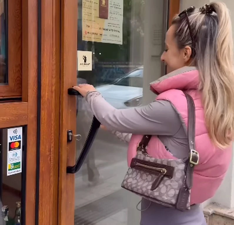 Антоанет Пепе взе ключовете, започва нещо ново