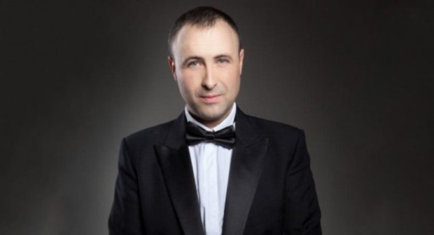 Актьорът Руслан Мъйнов има повод да почерпи днес научи Sofia24 bg