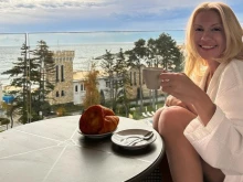 Гларус за малко да докопа закуската на Мария Игнатова