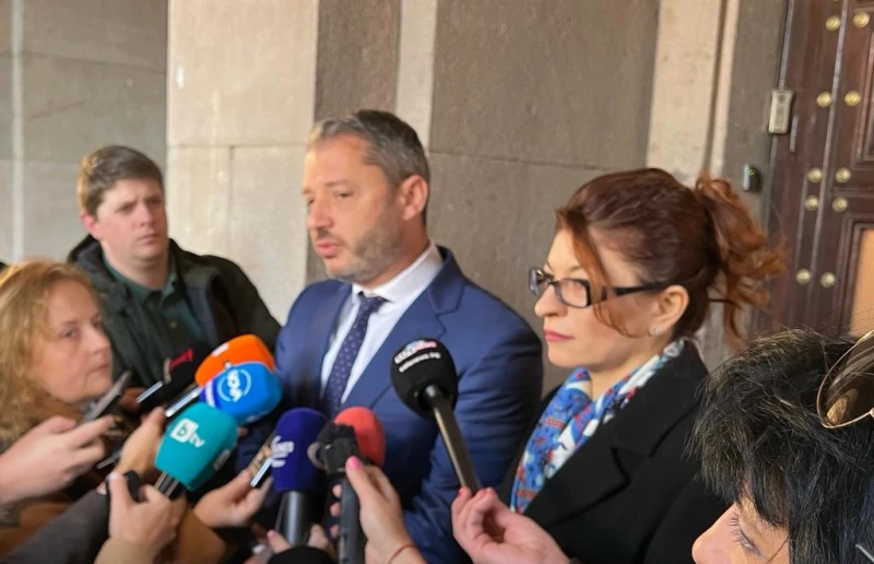 ����� ������: �������� � 10 ���������� ������� � ��-�����, ��������� � ��������