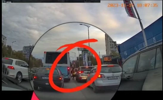 Тарикатска постъпка на шофьор показа опасна практика на градския транспорт в Пловдив