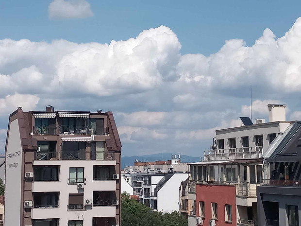 Наемите на апартаментите в София стигнаха стойностите в Мадрид За