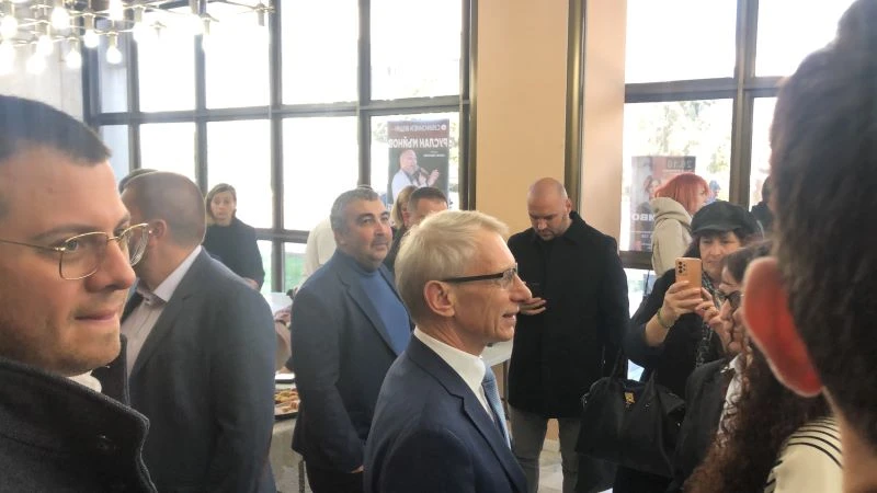След протеста срещу БФС: Отношението на премиера Денков към вътрешния министър ще зависи от действията му спрямо полицаите, упражнили насилие