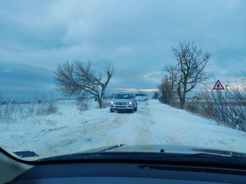 Десетки бедстващи хора край Варна бяха спасени от полицаи