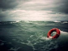 Буря в Черно море потопи турски товарен кораб с 12 души на борда