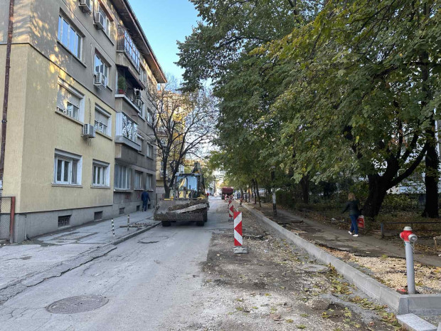 </TD
>Продължават основните ремонти на ключови улици в Русе. В момента 