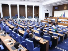 Парламентът гласува вота на недоверие срещу кабинета "Денков-Габриел"