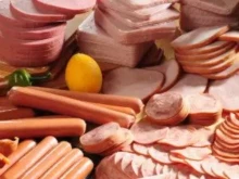 Тъпчат в колбасите месо, предназначено за кучешка храна