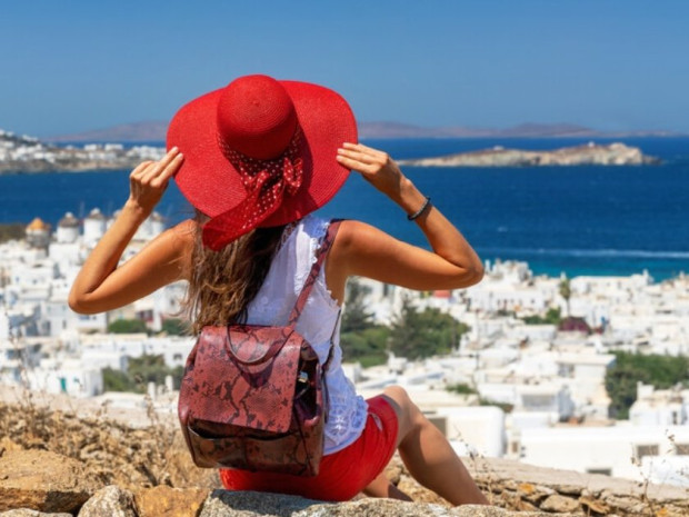 Гърция отново ни засенчи в туризма Съседите отбелязаха рекорд Гръцките
