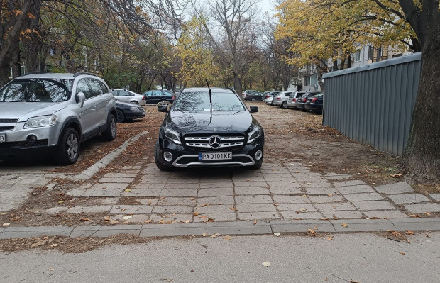 </TD
>Неправилно паркиране в южната част на Пловдив възмути потребителите на