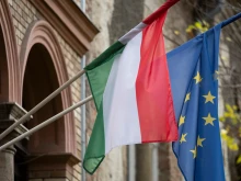 След заплахите на Орбан: ЕС одобри 900-те милиона евро за Унгария