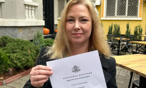 Съпругата на бившия премиер Кирил Петков Линда вече е българска