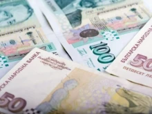 Велико Търново остава на опашката по средна заплата в страната