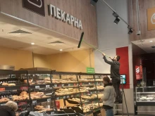 Снимка, направена в голям хипермаркет в Пловдив, предизвика вълна от коментари