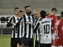 Локомотив Пловдив атакува върха в Първа лига днес