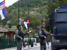 Опасение за нови сблъсъци: Британски войски патрулират по границата между Косово и Сърбия