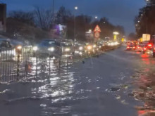 Варна отново се наводни след дъжда!