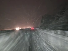 АМ "Тракия" се превърна в снежен капан за всички шофьори
