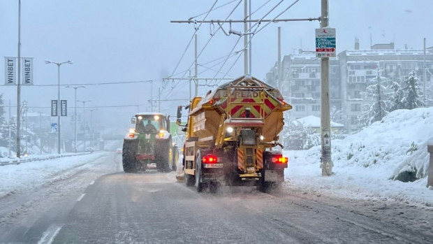 TD В община Русе е усложнена обстановката поради снеговалежа тази нощ
