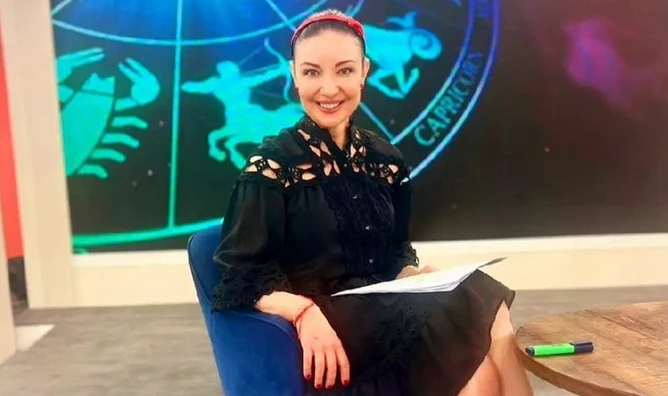 Бившата на Иван прави магии?