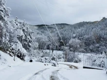 Блокираните 7 деца и 4 възрастни в Демирево са спасени от снежната блокада